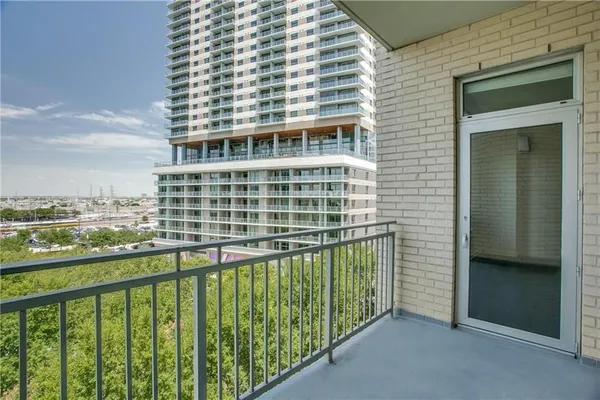 $3,000 | 2323 North Houston Street, Unit 516, Dallas, TX 75219