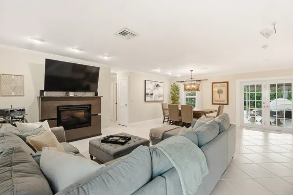 $7,000 | 1905 Meadow Court, Palm Springs, FL 33406