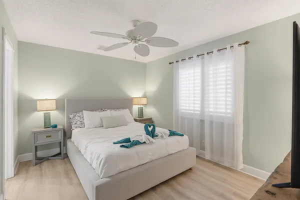 $7,000 | 1905 Meadow Court, Palm Springs, FL 33406