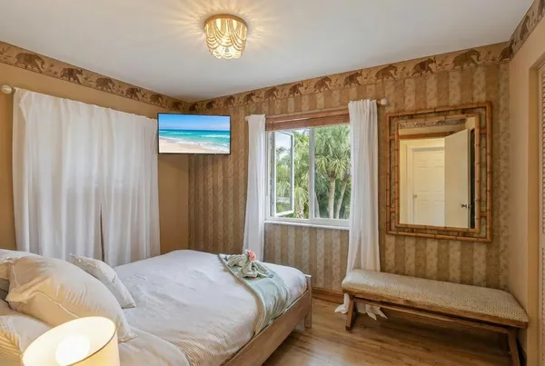 $7,000 | 1905 Meadow Court, Palm Springs, FL 33406