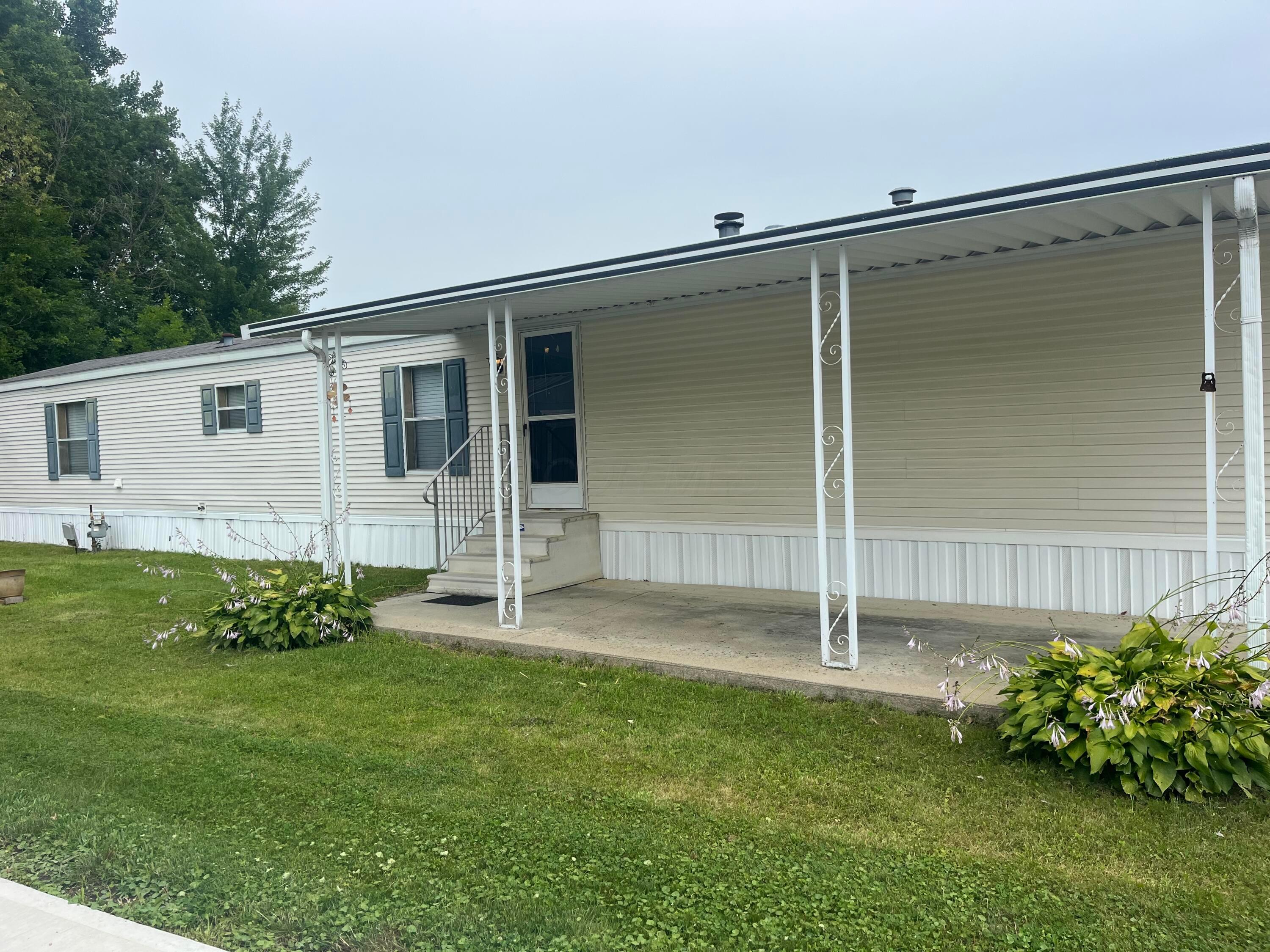 211 Rona Boulevard Pataskala, OH 43062 - Photo 1 of 15 IMG_2017
