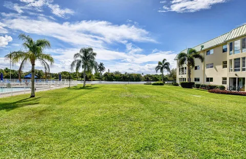 $234,900 | 25 Colonial Club Drive, Unit 205, Boynton Beach, FL 33435