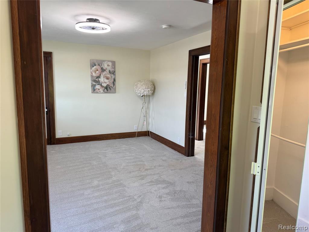 563 Eureka Road Wyandotte, MI 48192 - Photo 14 of 21