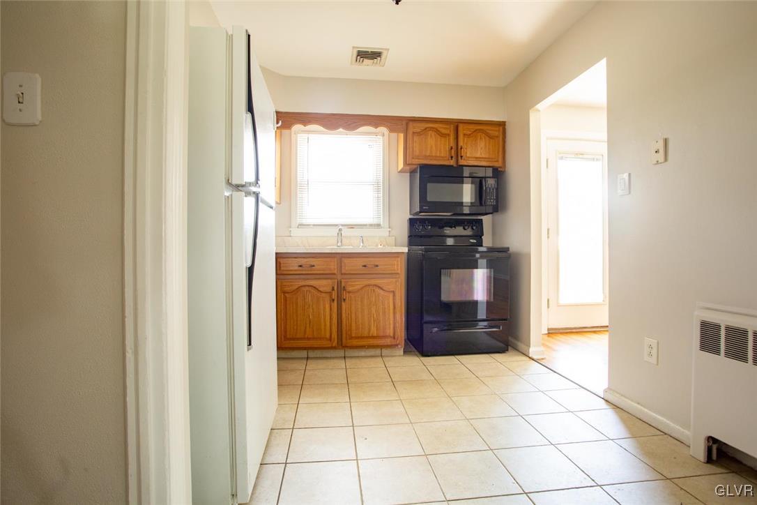 2952 Westminster Road Bethlehem, PA 18017 - Photo 5 of 19 Gallery Image 5