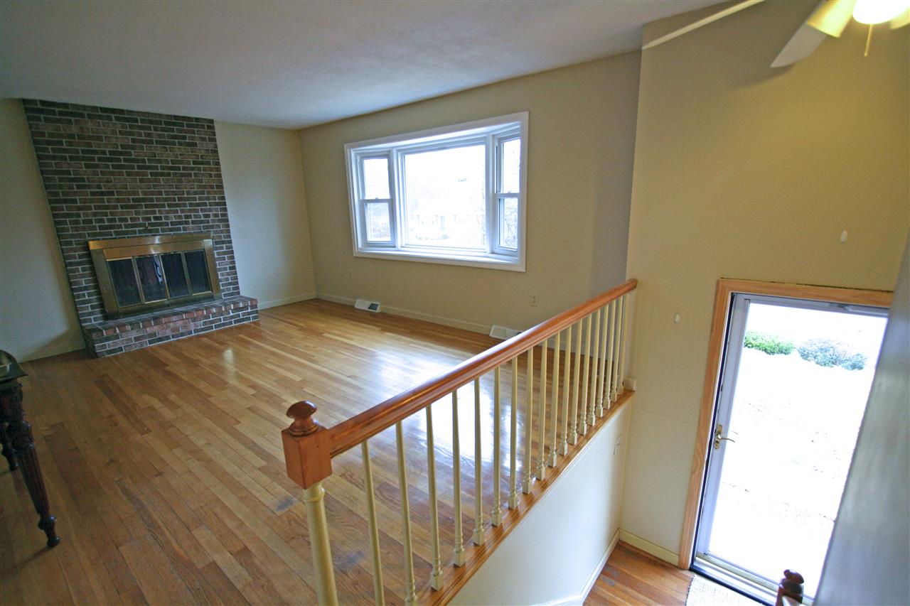 8 Norwich Road Nashua, NH 03062 - Photo 2 of 25
