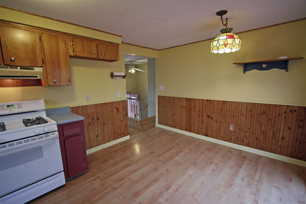 8 Norwich Road Nashua, NH 03062 - Photo 7 of 25
