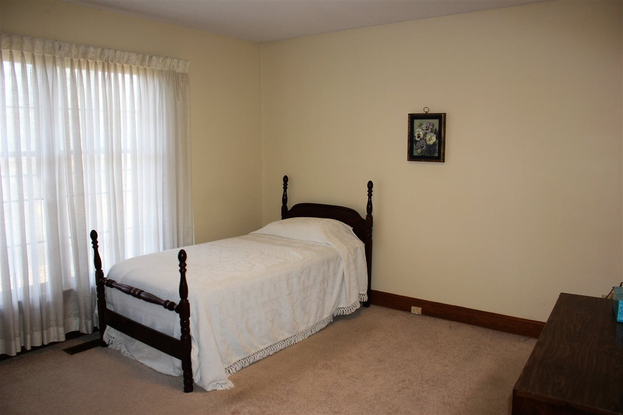 8612 Oneal Road Raleigh, NC 27613 - Photo 16 of 22 Secondary Bedroom