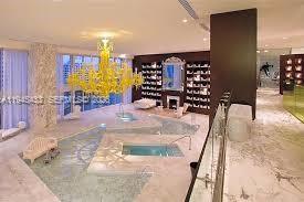 475 Brickell Avenue, Unit 4512 Miami, FL 33131 - Photo 5 of 32 a view of a livingroom with furniture and window