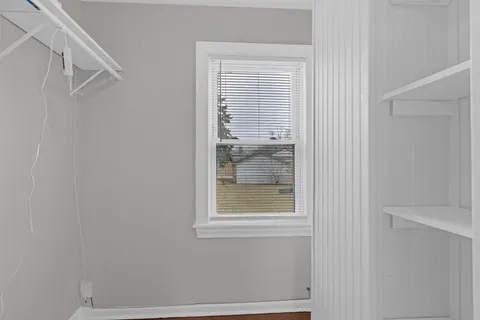 $359,900 | 343 Frederick Avenue, Bellwood, IL 60104