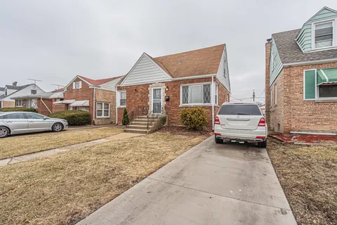 $359,900 | 343 Frederick Avenue, Bellwood, IL 60104