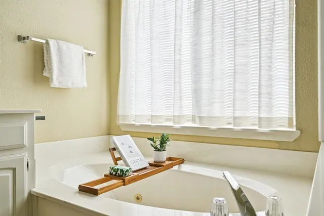 $599,000 | 303 James Drive, Heath, TX 75032