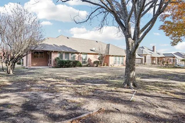 $599,000 | 303 James Drive, Heath, TX 75032
