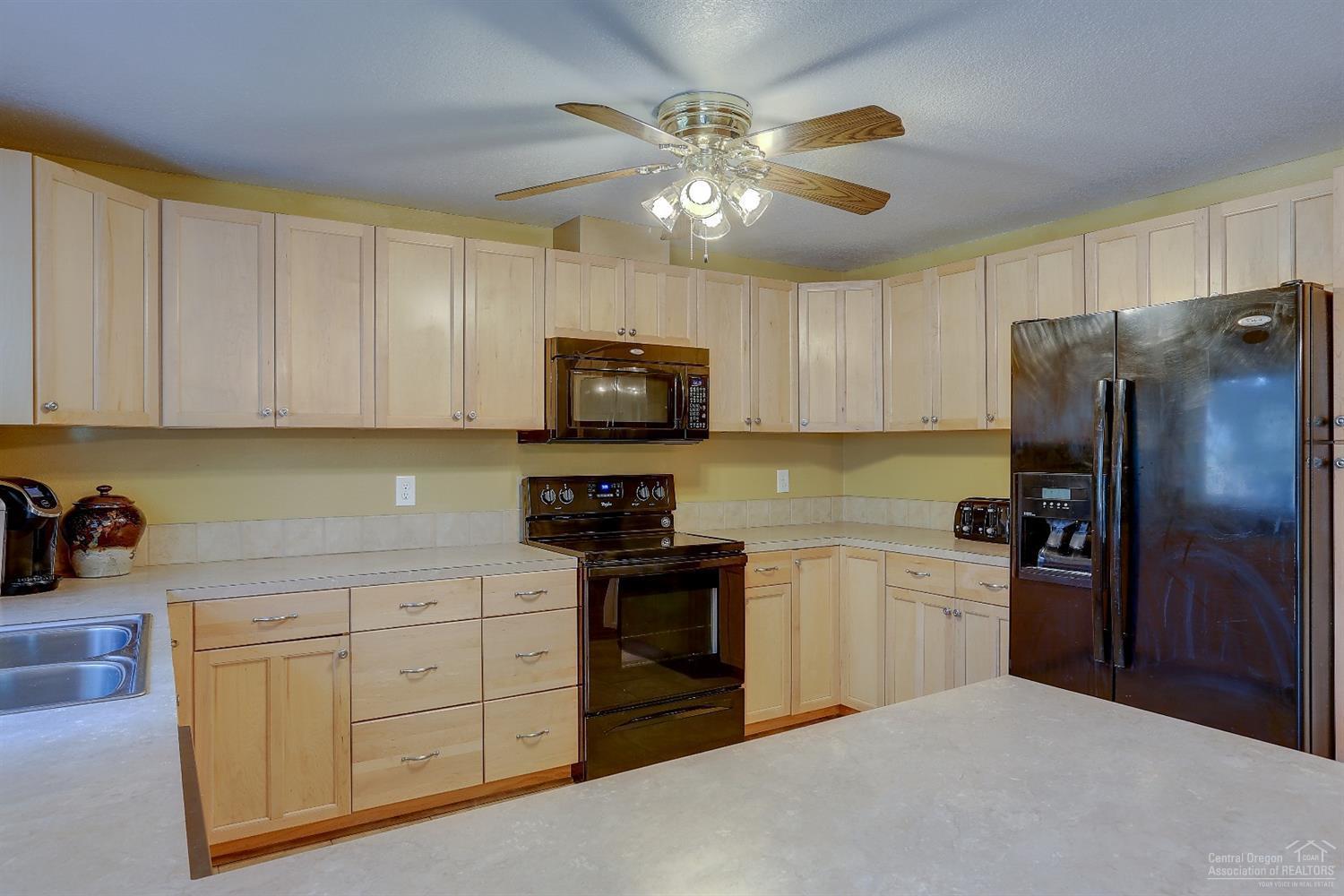 2057 Northeast Wells Acres Road Bend, OR 97701 - Photo 11 of 25 Additional Photo