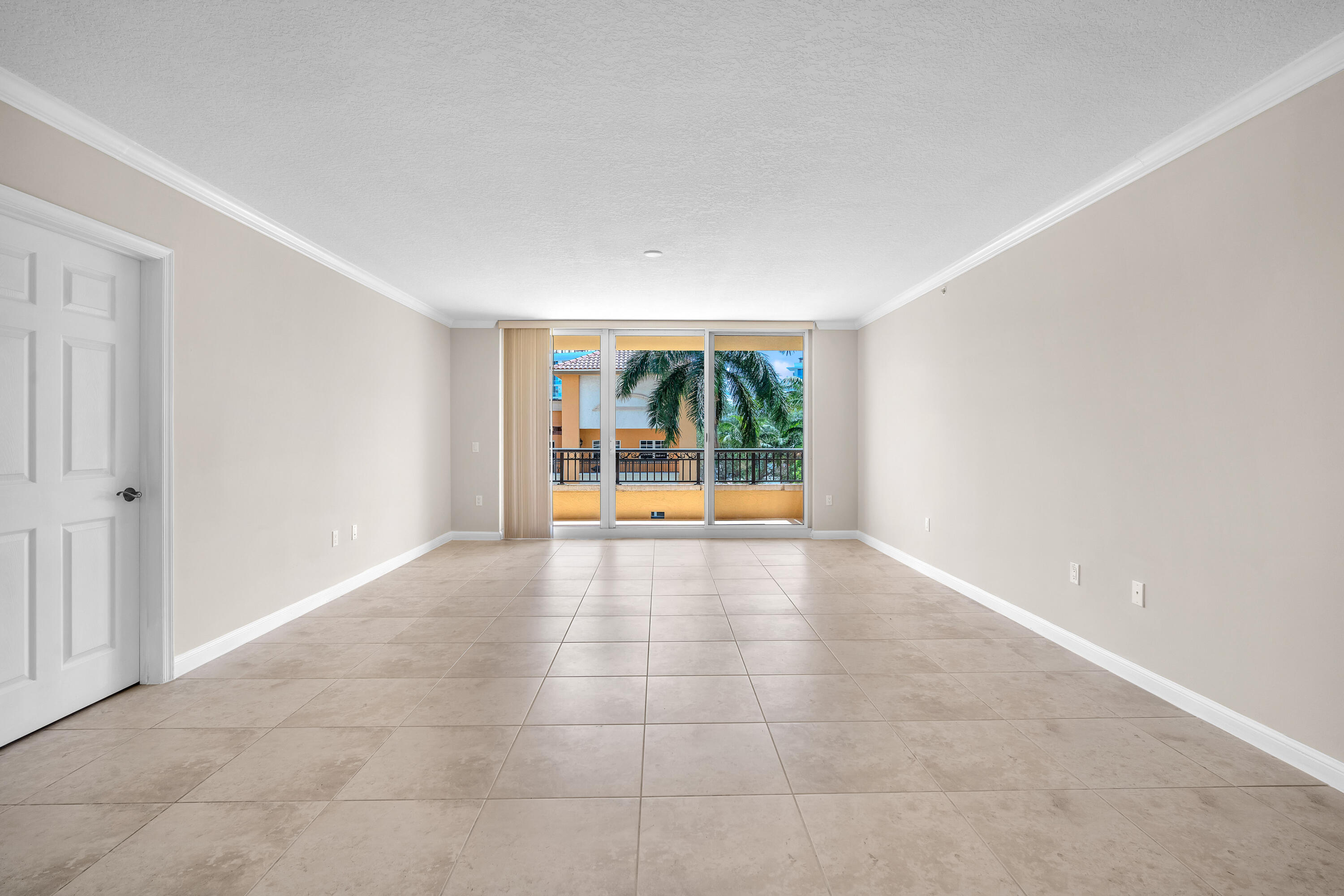 101 Plaza Real South, Unit 829 Boca Raton, FL 33432 - Photo 8 of 37 DSC_6719