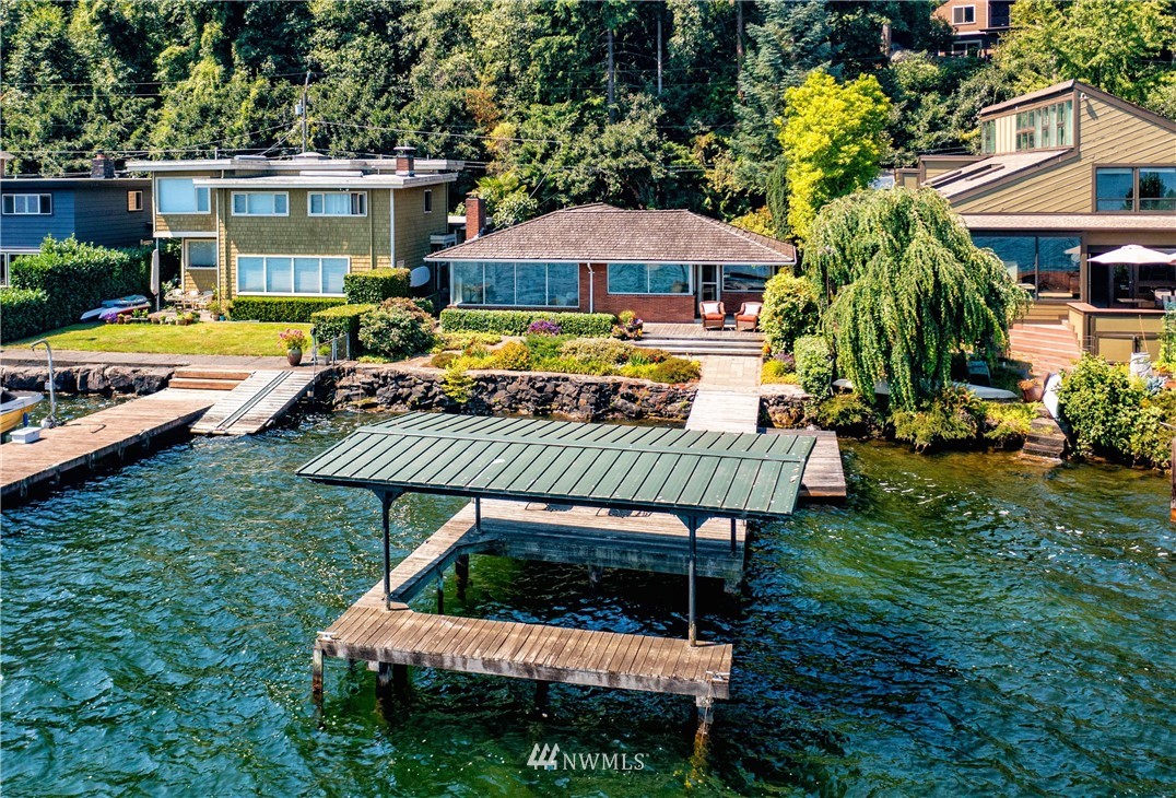 13564 Riviera Place Northeast Seattle, WA 98125 - Photo 1 of 40 Gallery Image 1