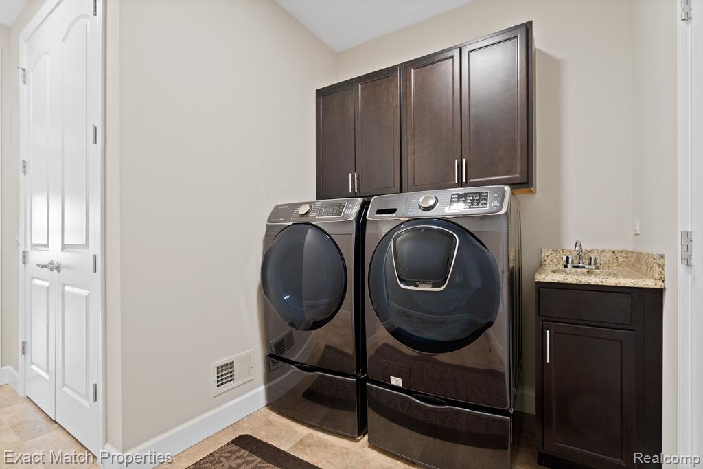 5496 Woodfall Road Clarkston, MI 48348 - Photo 47 of 51