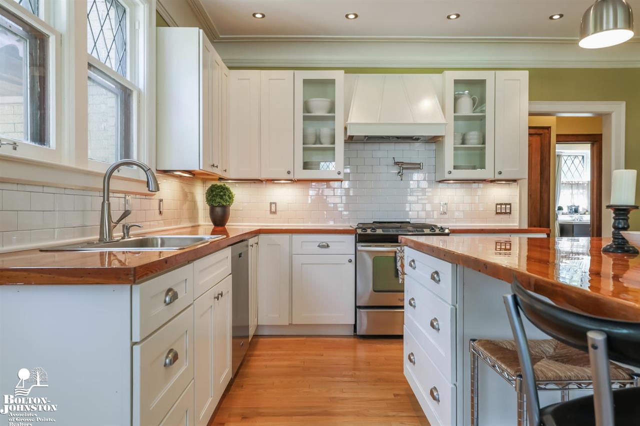 898 Westchester Road Grosse Pointe Park, MI 48230 - Photo 18 of 57