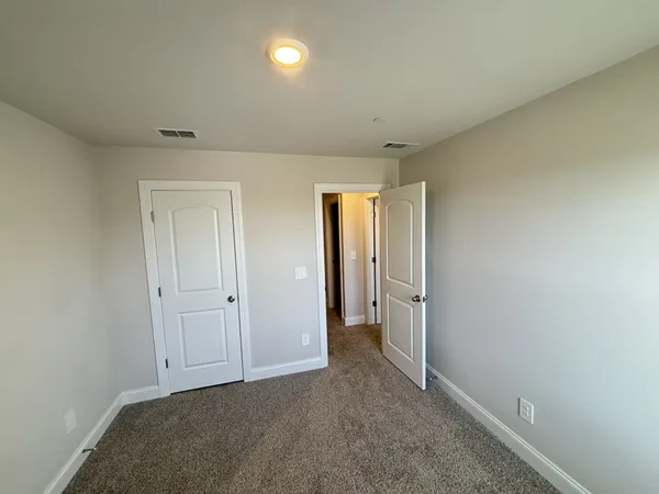 $2,095 | 204 Douglas Bend Road, Unit 1802, Gallatin, TN 37066