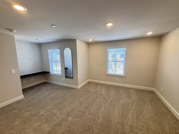 $2,095 | 204 Douglas Bend Road, Unit 1802, Gallatin, TN 37066