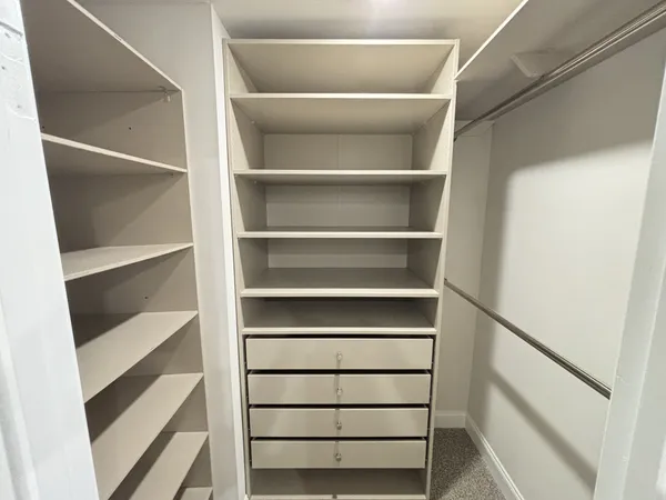 $2,095 | 204 Douglas Bend Road, Unit 1802, Gallatin, TN 37066