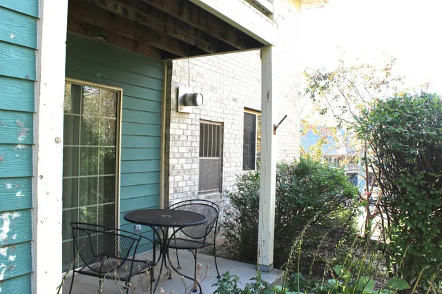 $164,900 | 1872 Deerhaven Lane Northeast, Unit 8, Rochester, MN 55906