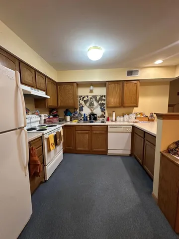 $164,900 | 1872 Deerhaven Lane Northeast, Unit 8, Rochester, MN 55906