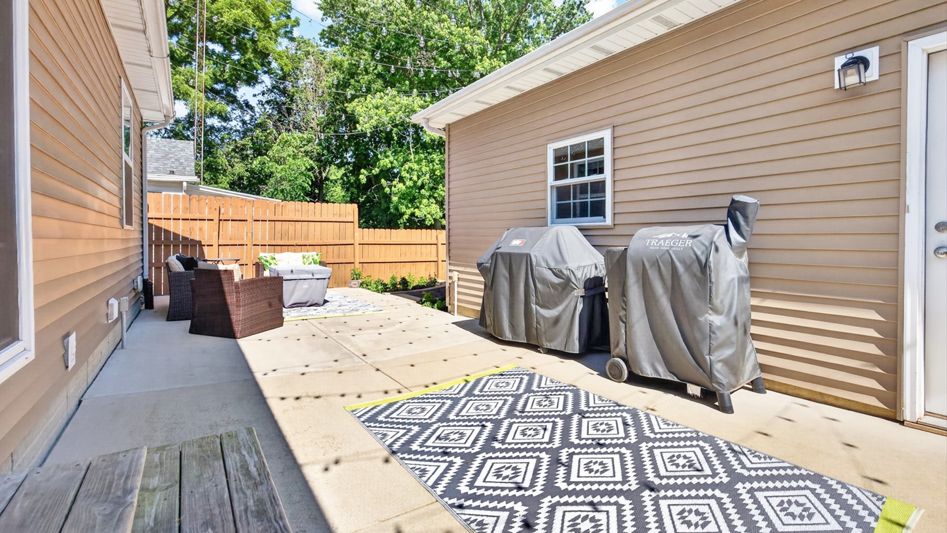 308 East Locust Street Normal, IL 61761 - Photo 24 of 40 a view of a patio with a table and chairs