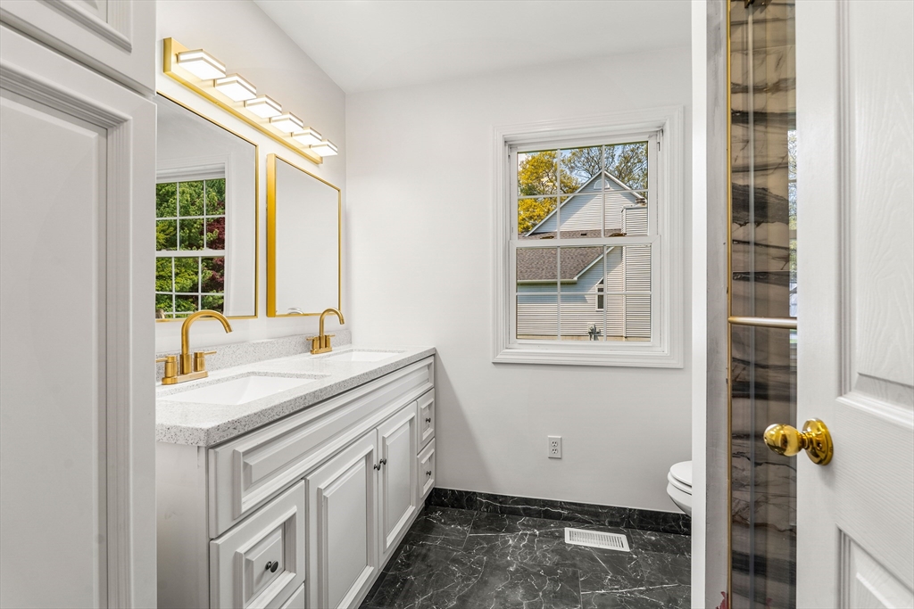 5 Marsden Court Seekonk, MA 02771 - Photo 10 of 39 Gallery Image 10