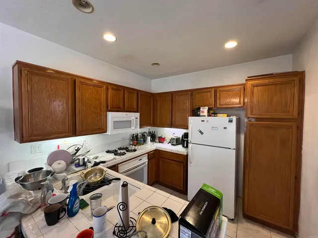 $4,200 | 9608 Capricorn Way, San Diego, CA 92126