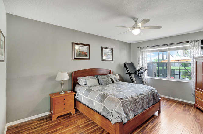 11162 Laurel Walk Road Wellington, FL 33449 - Photo 14 of 32 11162 Laurel Walk Rd-small-014-23-Master