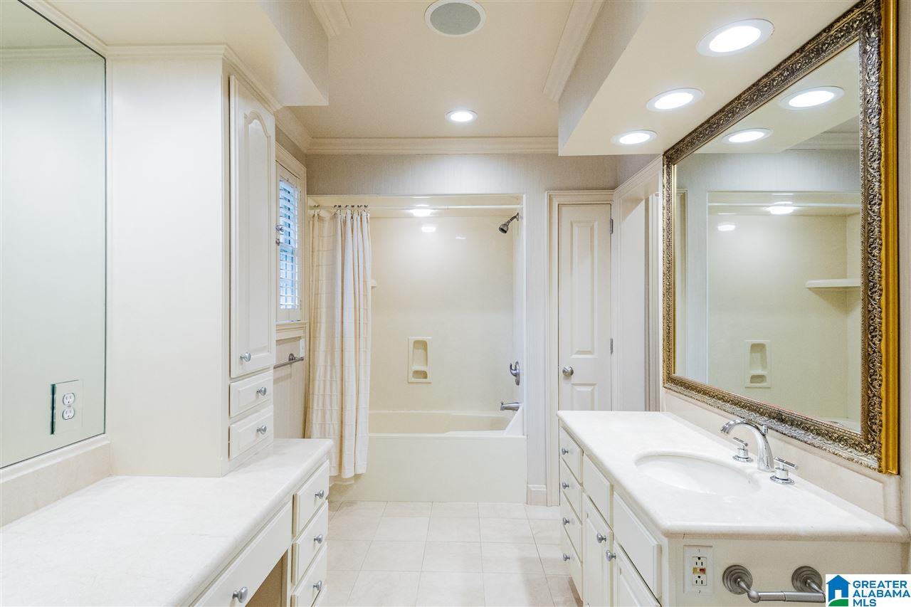 1704 Kensington Road Birmingham, AL 35209 - Photo 18 of 31