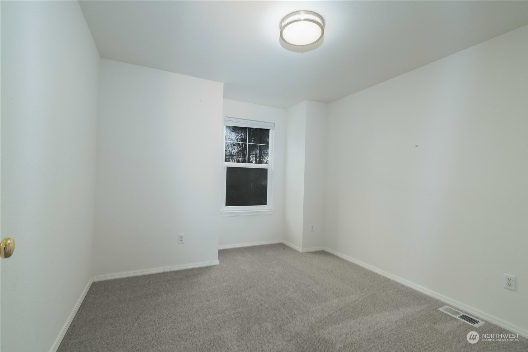3725 Northeast 6th Street Renton, WA 98056 - Photo 14 of 19 an empty room with a empty space and window