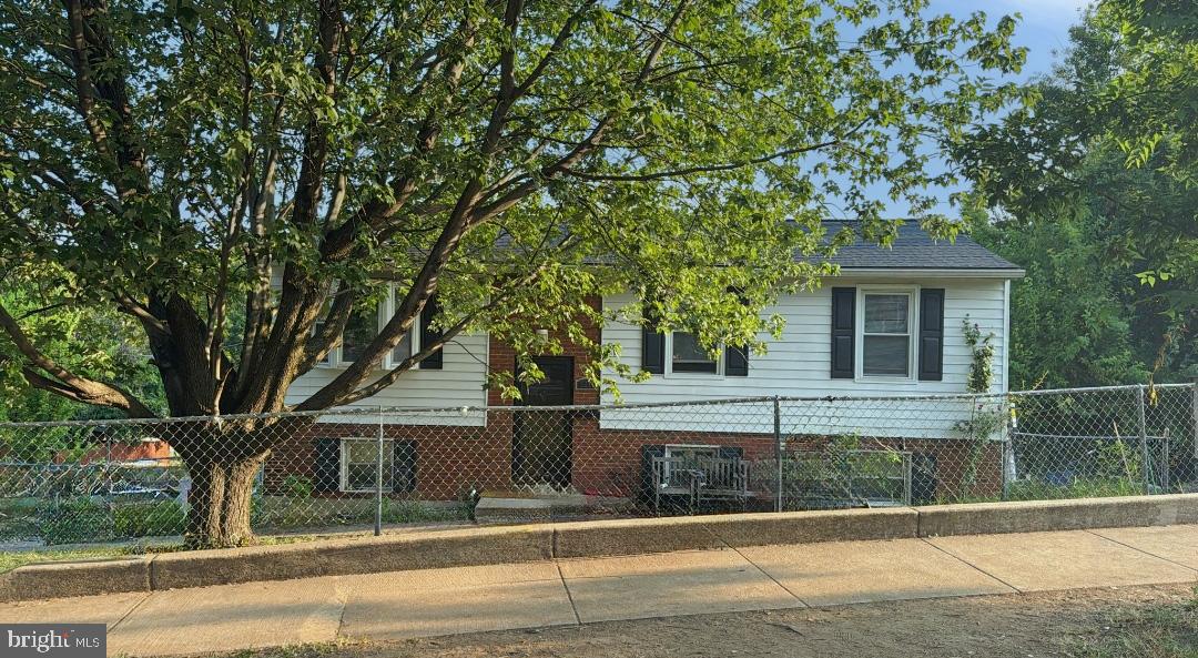 1211 Doewood Lane Capitol Heights, MD 20743 - Photo 1 of 4 front view of a house