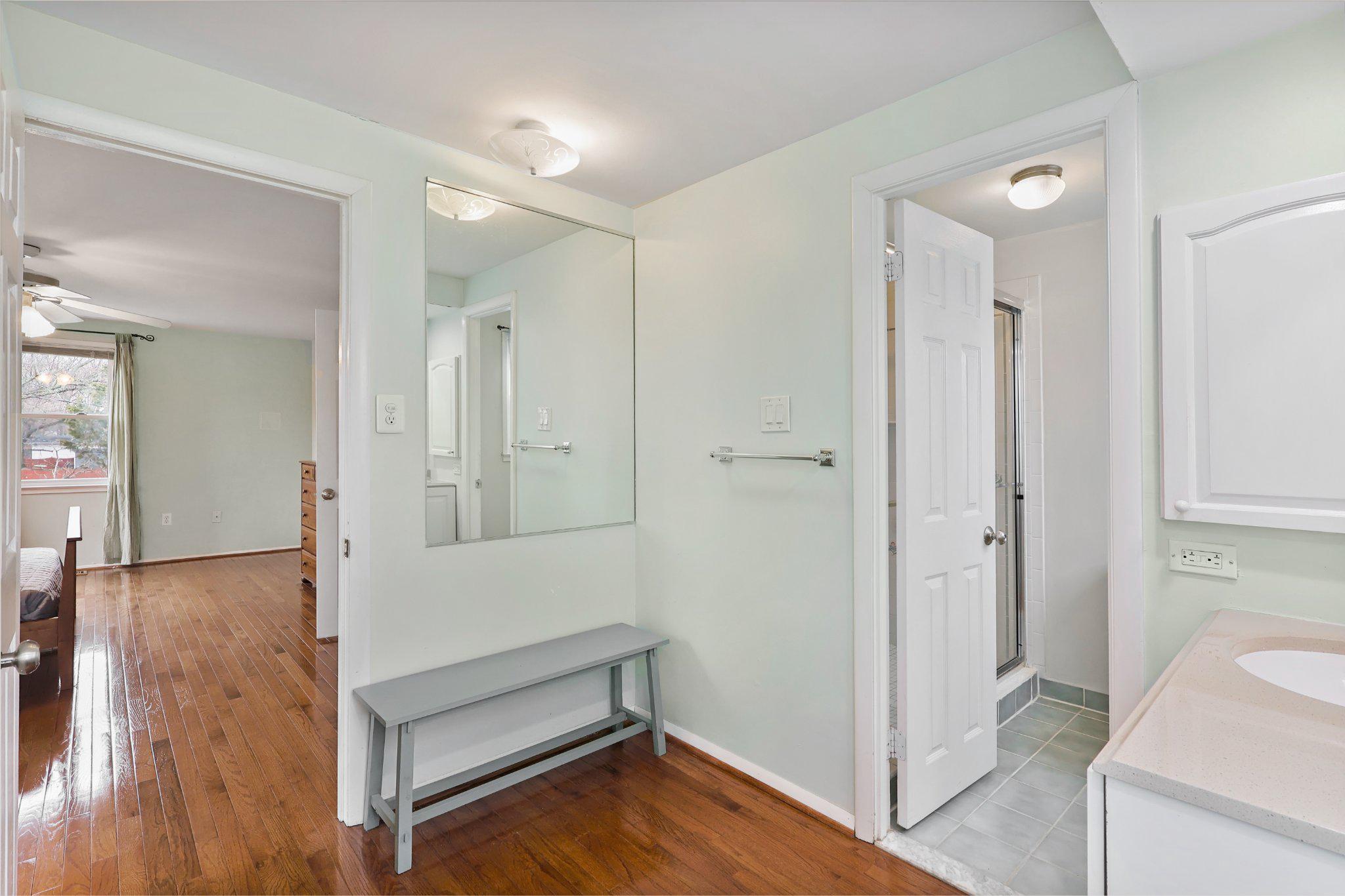 4228 Pageant Lane Fairfax, VA 22033 - Photo 21 of 33 a view of bathroom with shower