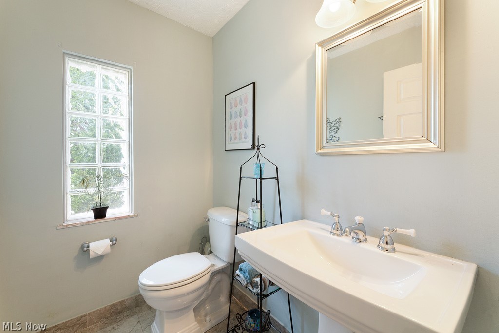 33925 Cannon Road Solon, OH 44139 - Photo 15 of 30 Half bath