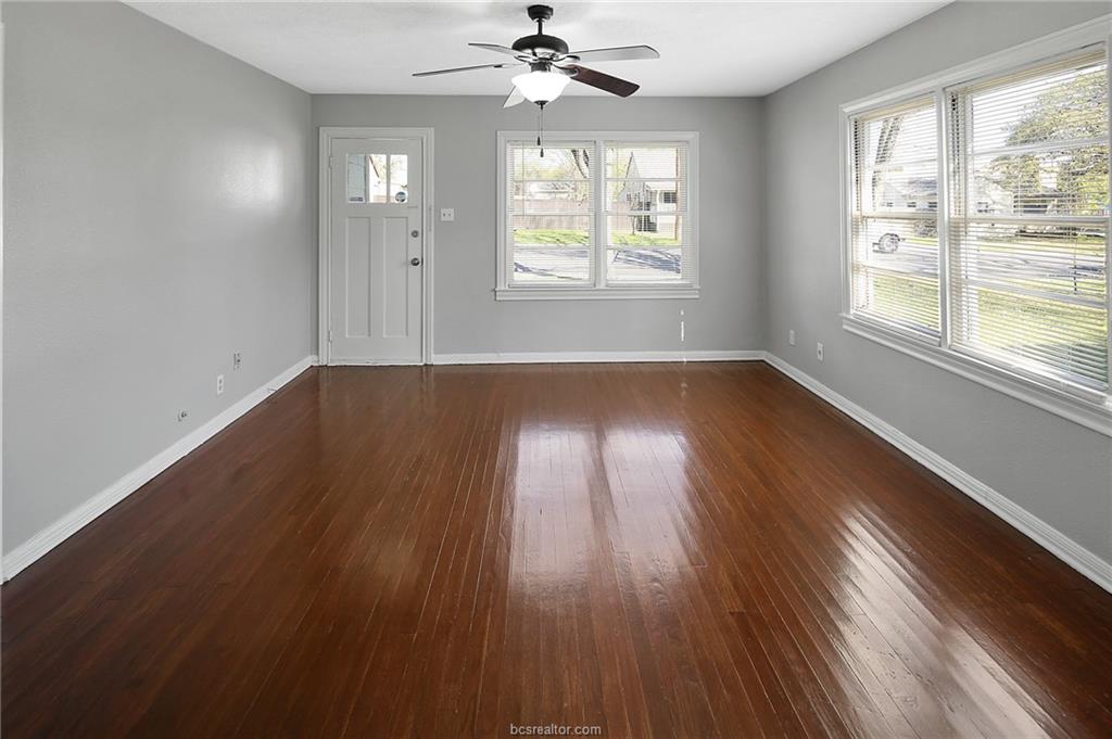 1504 Baker Avenue Bryan, TX 77803 - Photo 5 of 17