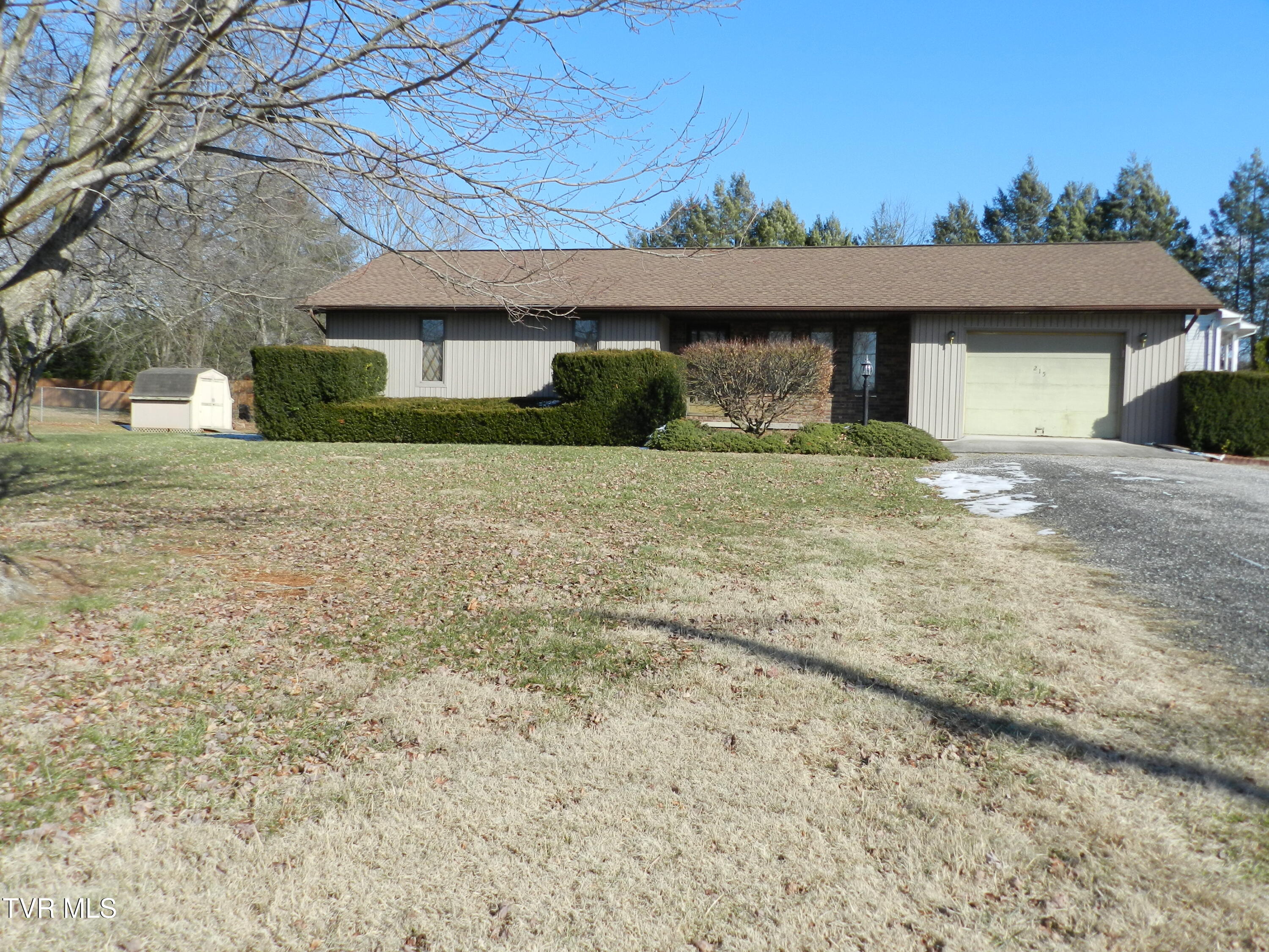 215 Hurd Road Church Hill, TN 37642 - Photo 3 of 39 DSCN3702