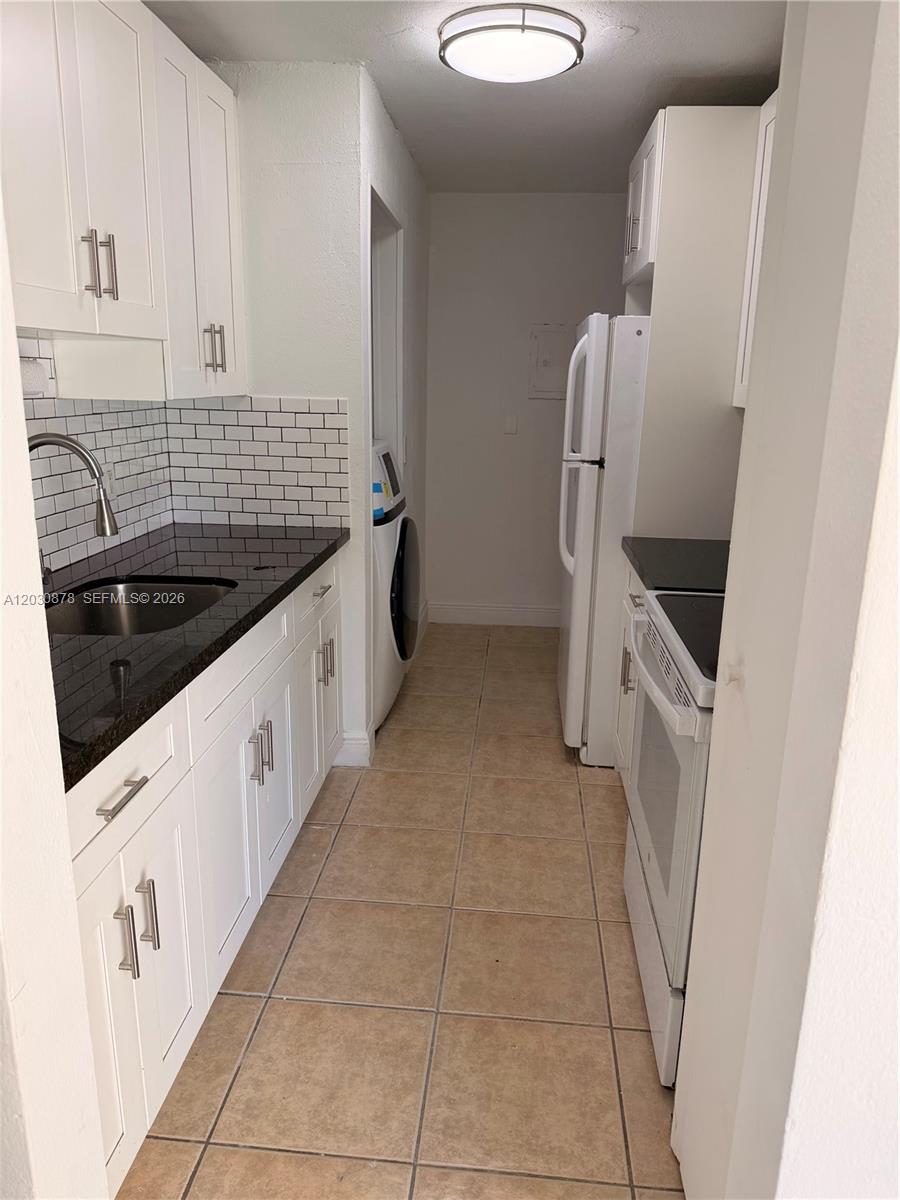 7250 Southwest 94th Place, Unit B8 Miami, FL 33173 - Photo 12 of 26