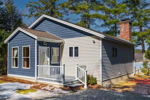 $1,175,000 | 91 Algonquin Road, Enfield, NH 03748