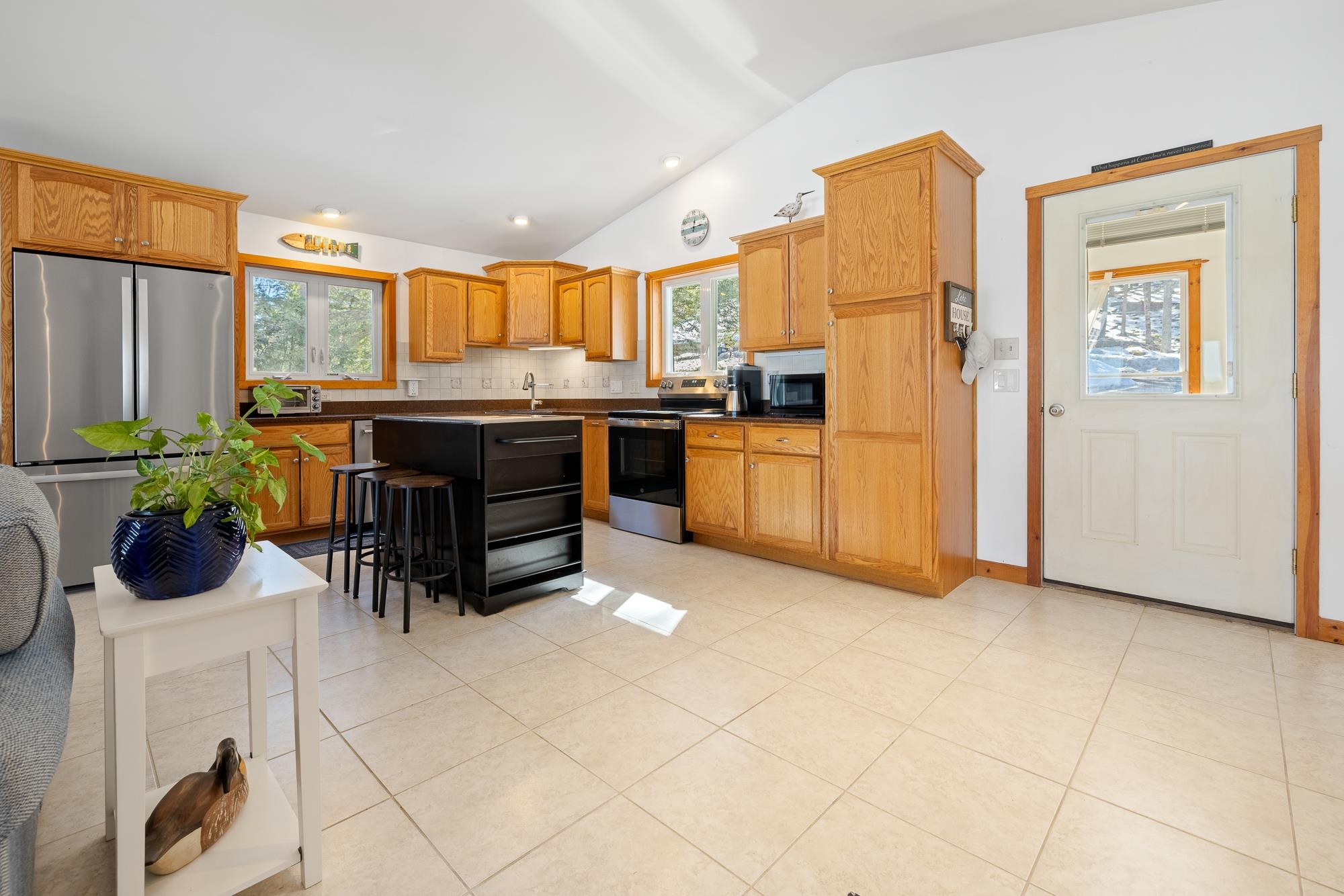 91 Algonquin Road Enfield, NH 03748 - Photo 8 of 59