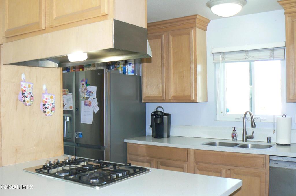 1534 Acadia Street Simi Valley, CA 93063 - Photo 4 of 11