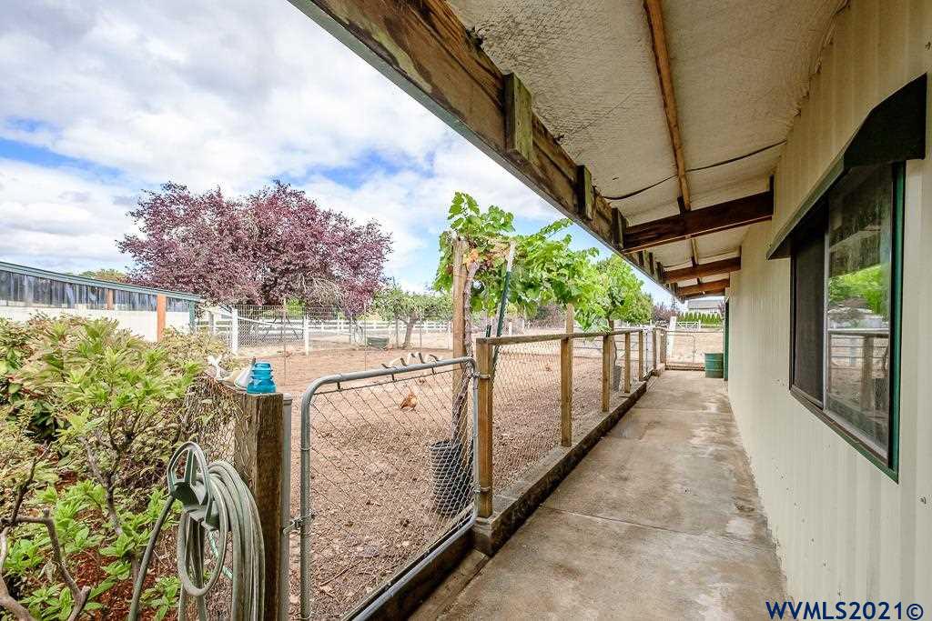 130 Oak Villa Road Dallas, OR 97338 - Photo 8 of 42