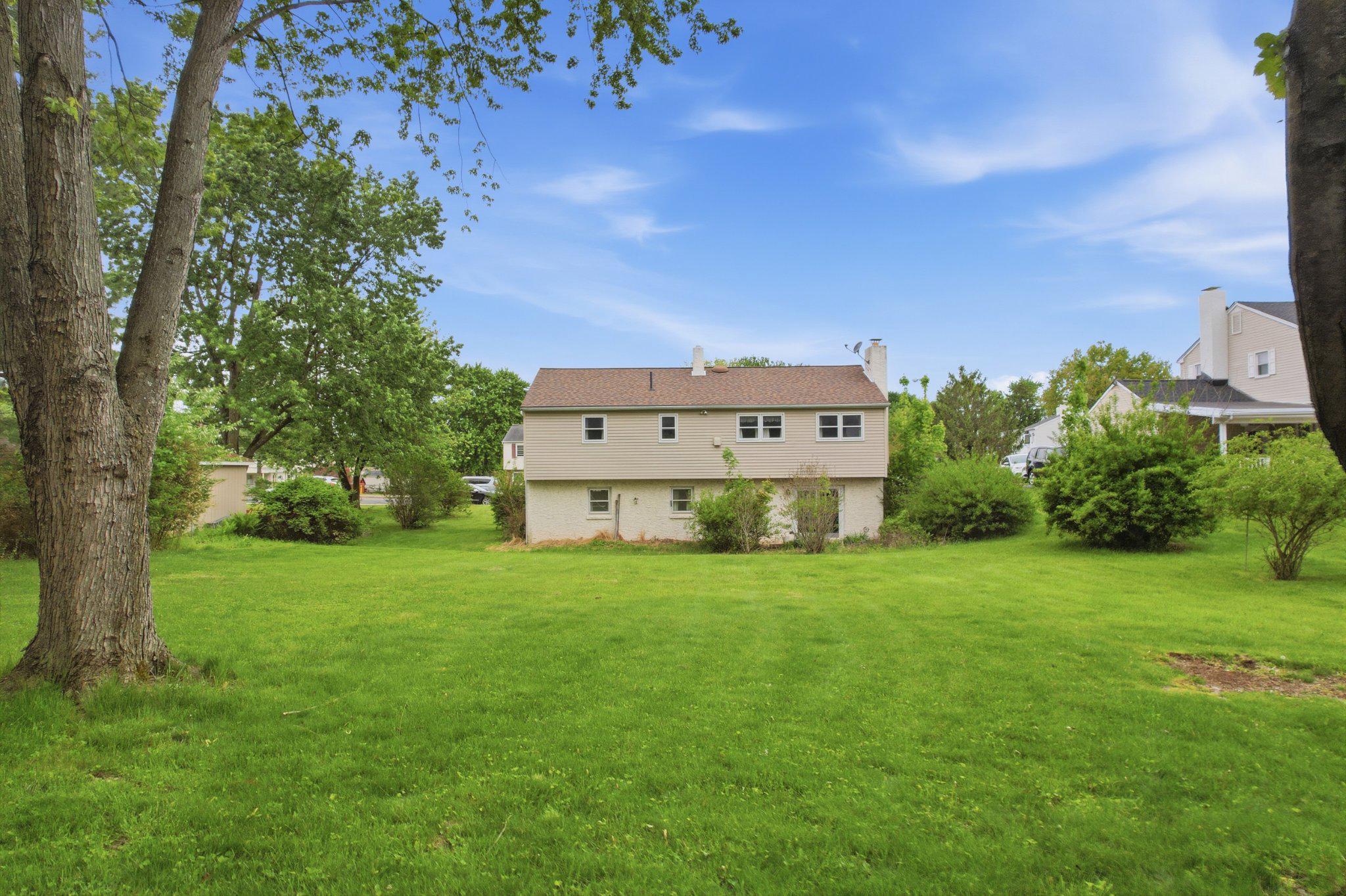 330 Wexford Road Red Hill, PA 18076 - Photo 36 of 54 View of rear of home