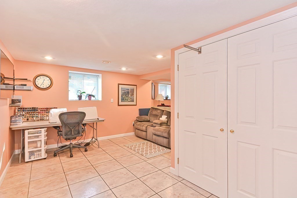11 Cleveland Road Salem, MA 01970 - Photo 25 of 38 Gallery Image 25
