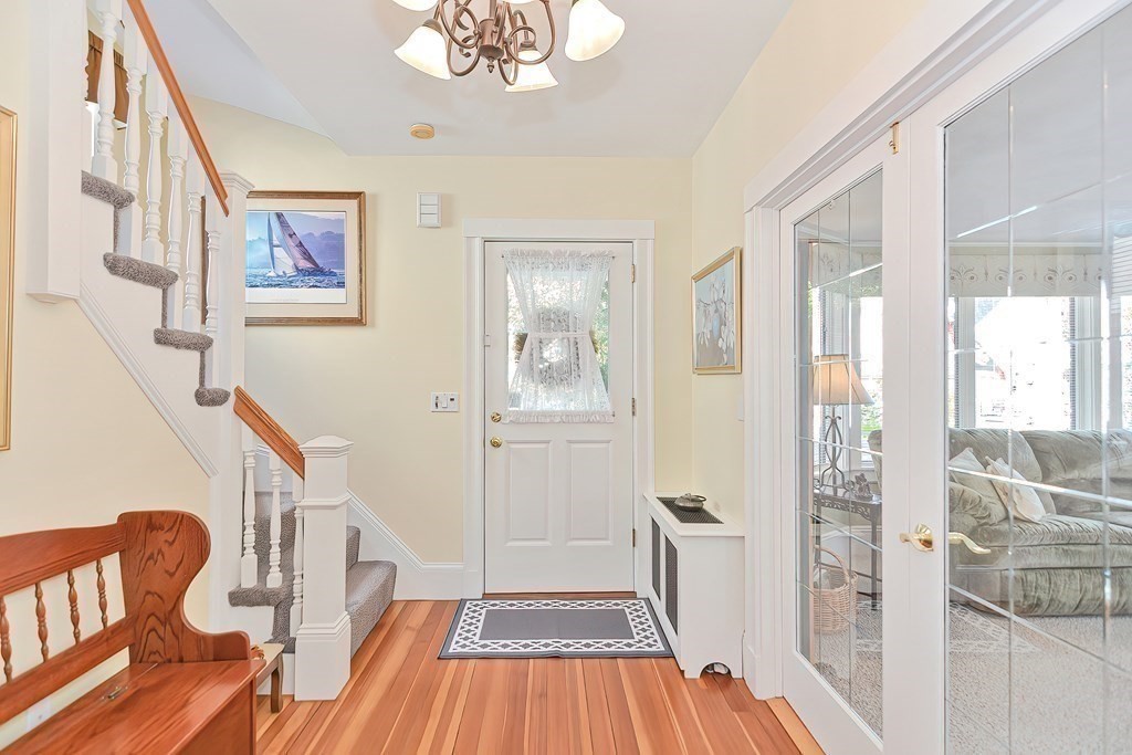 11 Cleveland Road Salem, MA 01970 - Photo 4 of 38 Gallery Image 4
