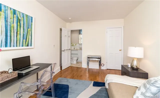 $7,200 | 1 Senate Place, Larchmont, NY 10538