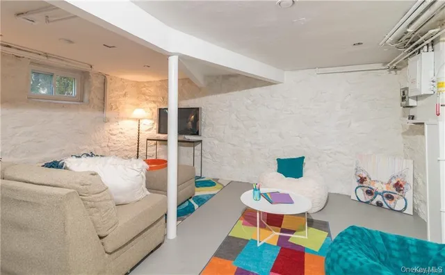 $7,200 | 1 Senate Place, Larchmont, NY 10538