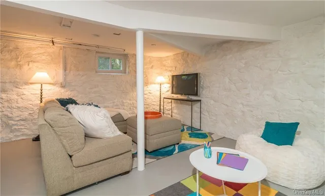 $7,200 | 1 Senate Place, Larchmont, NY 10538