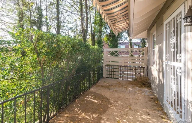 $7,200 | 1 Senate Place, Larchmont, NY 10538