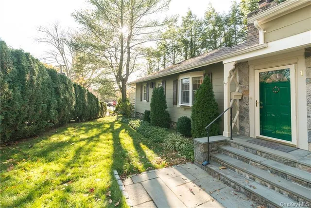 $7,200 | 1 Senate Place, Larchmont, NY 10538